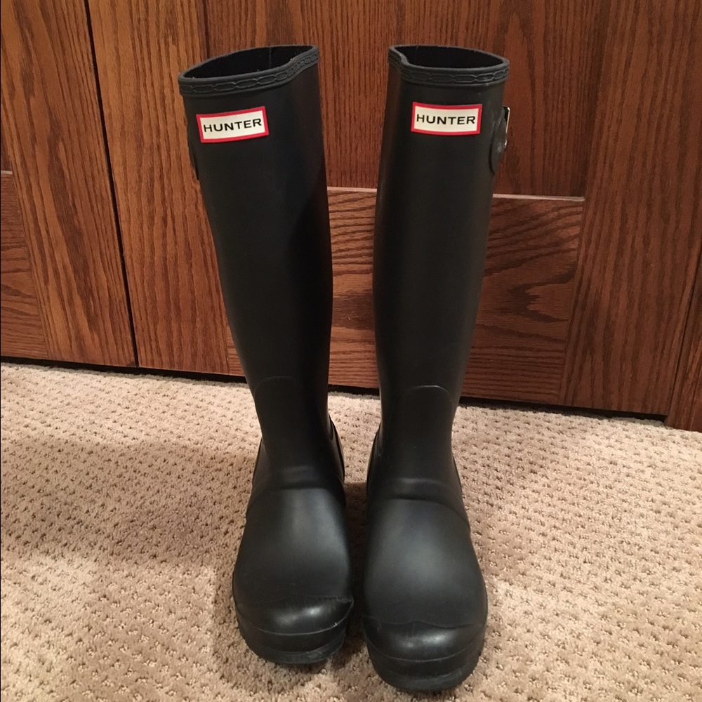Women's hunter boot size 7